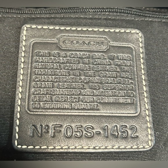 2005 True Vintage Coach Soho Double Buckle All Leather Shoulder Bag - Picture 13 of 13